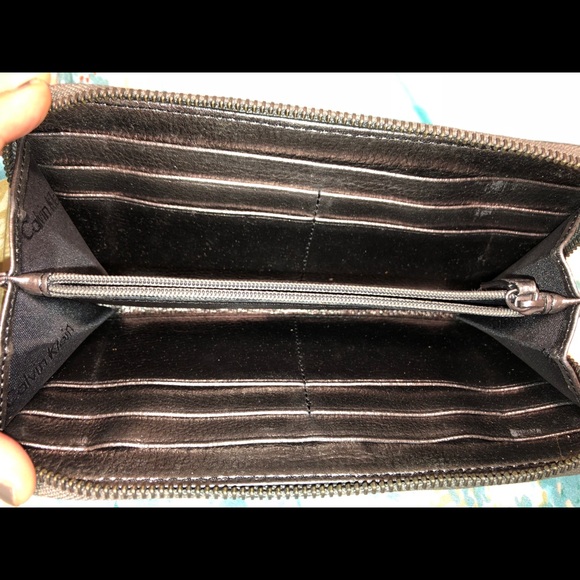 Calvin Klein wallet - Picture 2 of 2